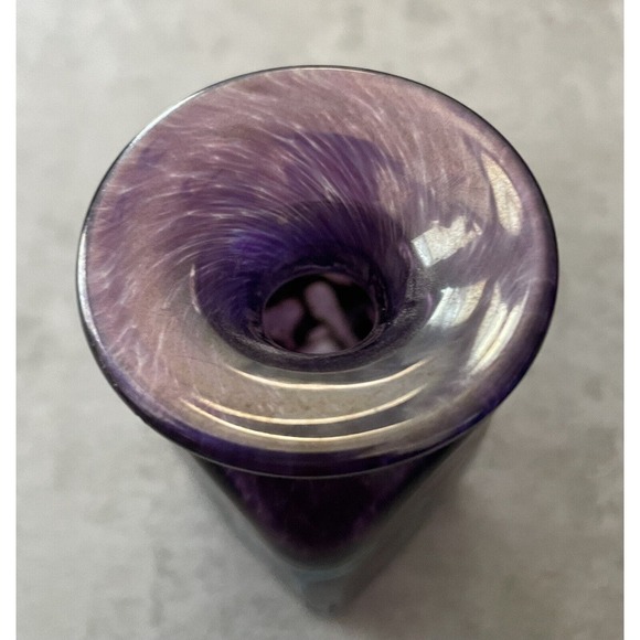 Robert Held 4” Small Triangular Purple Bud Vase w/Iridescent Swirl Design SIGNED - Picture 10 of 12